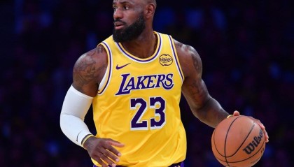 PG电子模拟器-詹姆斯是20岁、30岁以前历史总得分王！锁定40岁以后总得分王！