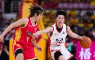 PG模拟器-重返国家队！中国女篮25岁新科FMVP觉醒：总决赛力压王思雨